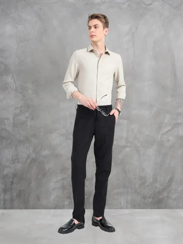 Black_Cotton_Linen_Premium_&_Elegant_Full_Length_Casual_Trouser_For_Men