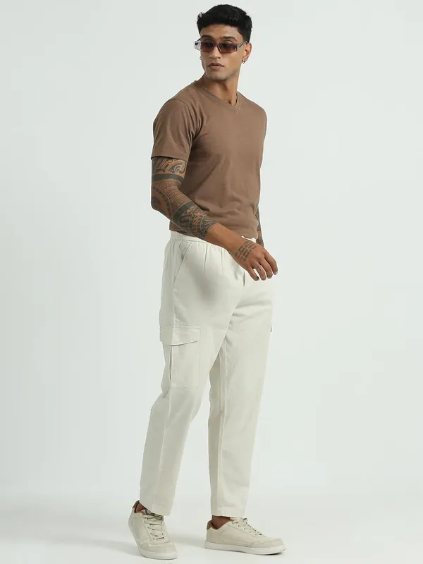 Off_White_Linen_Drawstring_Waist_Regular_Fit_Cargo_For_Men