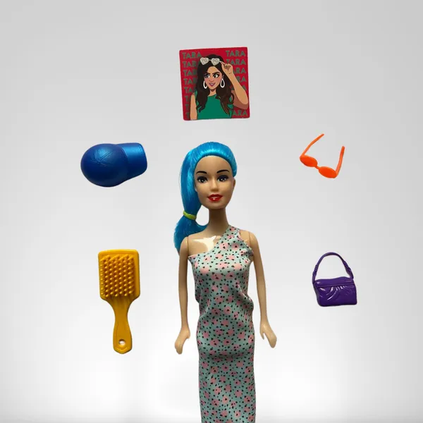 Fashion_Doll_Set_–_Stylish_Dolls_with_Accessories