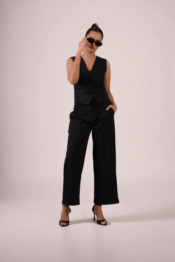 Black_Korean_Baggy_Pants_For_Women