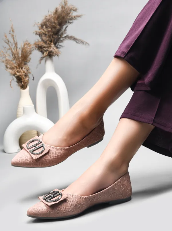 Peek_Class_Peach_Trendy_Pointed_Toe