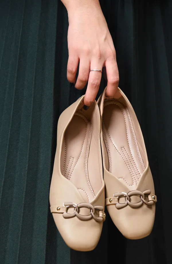 Peek_Victoria_Beige_Women_Bellies
