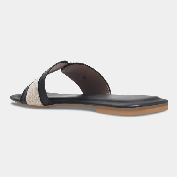 Peek_Charm_Black_Interlocked_Flats