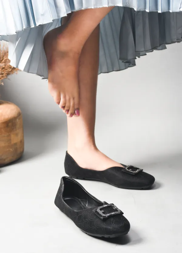Peek_Refine_Black_Durable_&_Comfortable