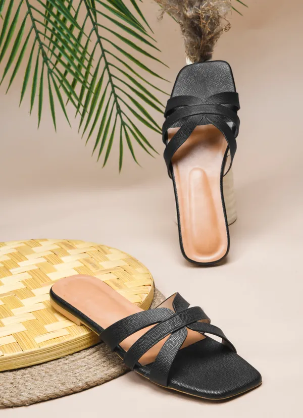Peek_Supermodel_Black_Casual_Slippers