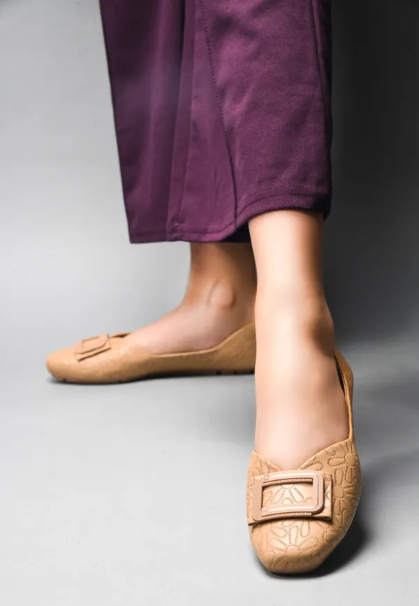 Peek_Floral_Beige_Design_Soft_Footbed
