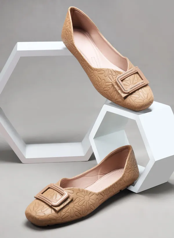 Peek_Floral_Beige_Design_Soft_Footbed