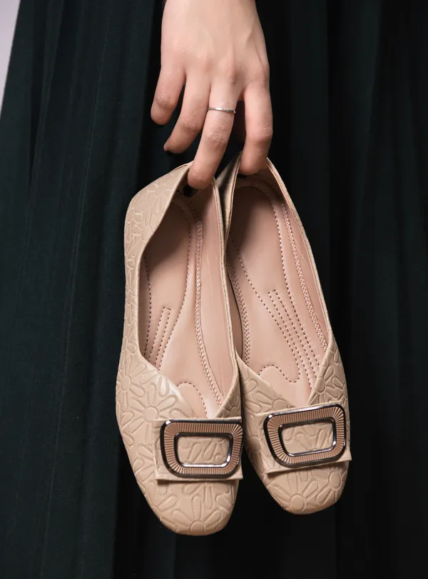 Peek_Soul_Beige_Fashionable_Women_Bellies