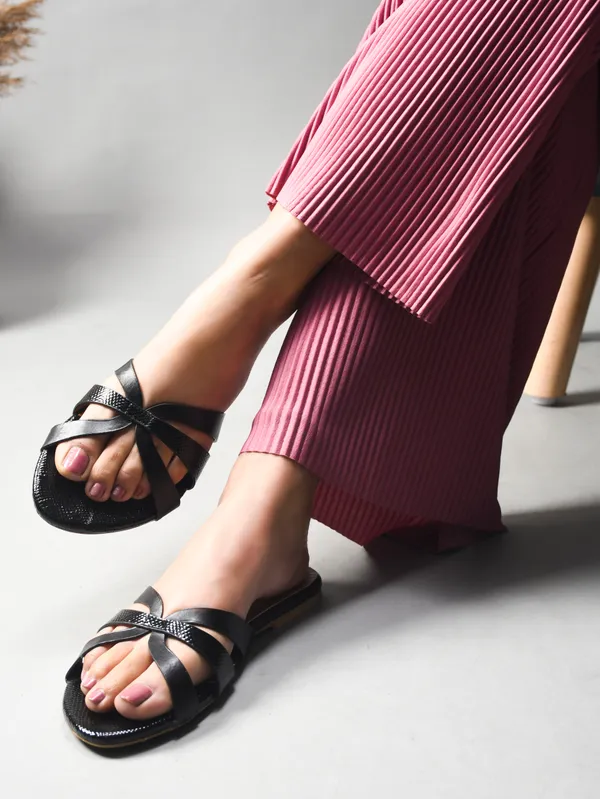 Peek_Venice_Black_Premium_Women_Slipper