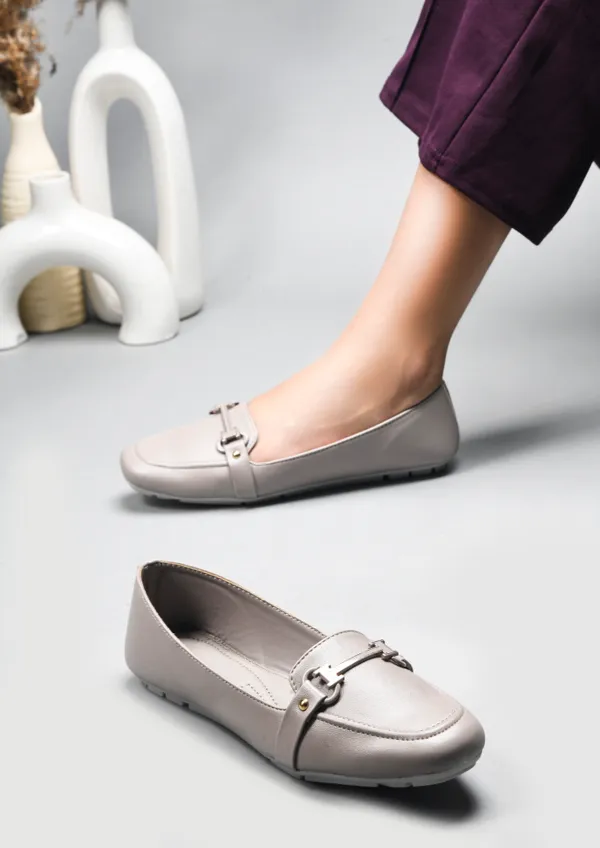 Peek_Helm_Khaki_Designer_Bellies_for