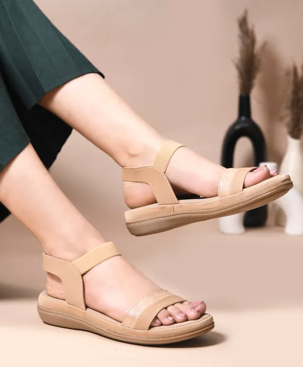Peek_Pure_Beige_High-Quality_Women_Sandal