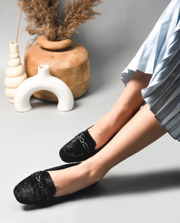 Peek_Aura_Black_Women_Classic_Bellies