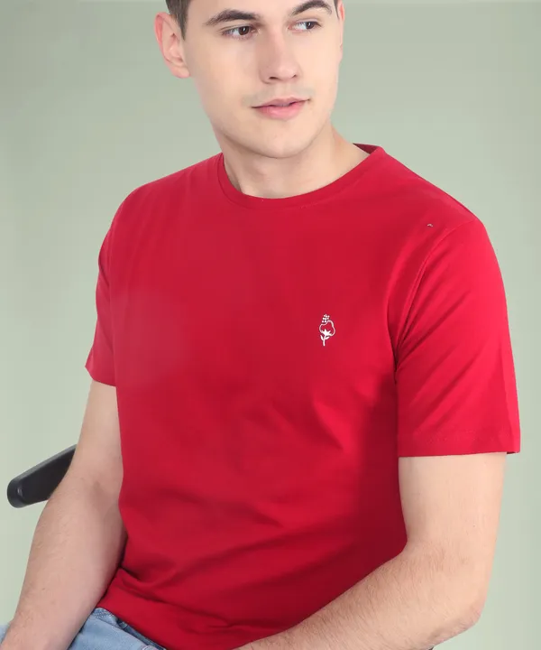 Red_Cotton_Blend_Solid_T-Shirt_For_Men