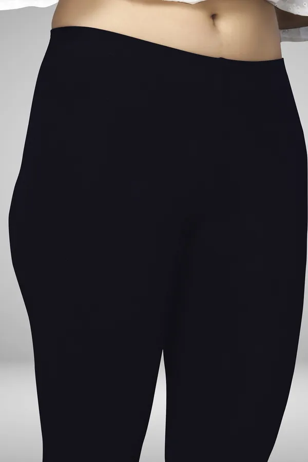 Black_Cotton_Blend_Solid_Legging_For_Women