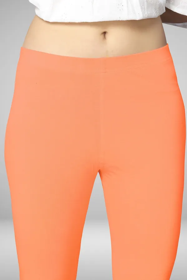 Peach_Blend_Solid_Legging_For_Women