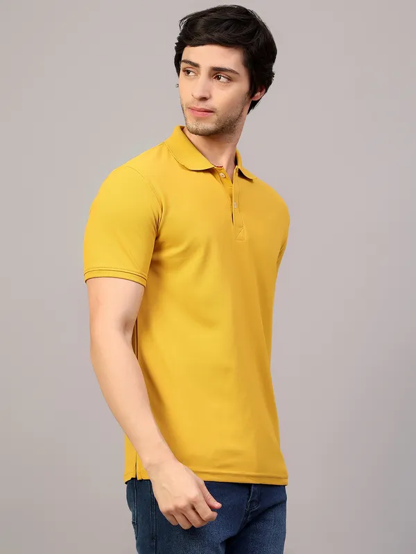 Yellow_Poly_Cotton_Solid_T-Shirt_For_Men