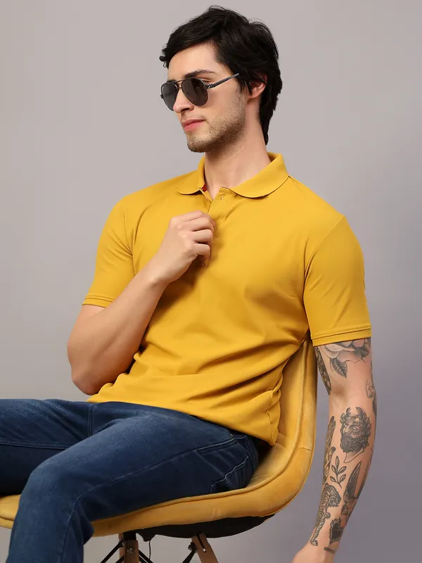 Yellow_Poly_Cotton_Solid_T-Shirt_For_Men