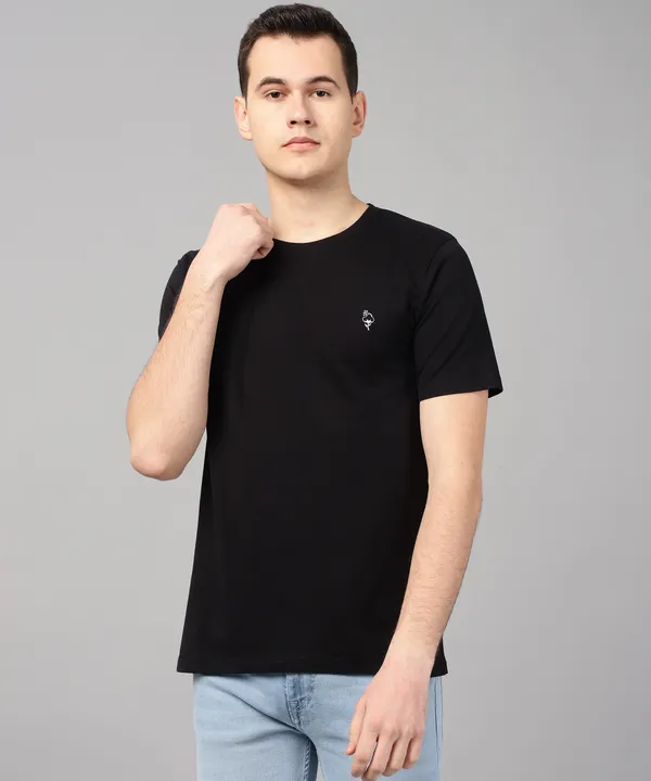 Black_Cotton_Blend_Solid_T-Shirt_For_Men