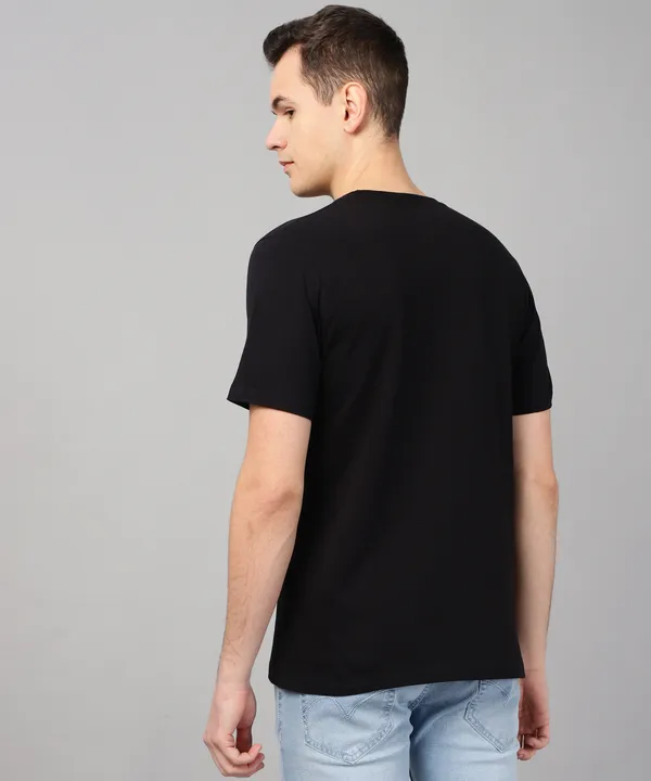 Black_Cotton_Blend_Solid_T-Shirt_For_Men