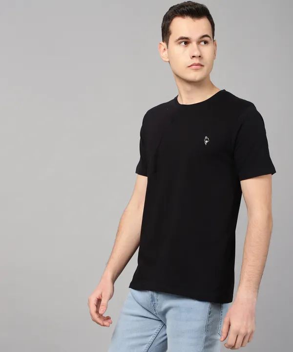 Black_Cotton_Blend_Solid_T-Shirt_For_Men