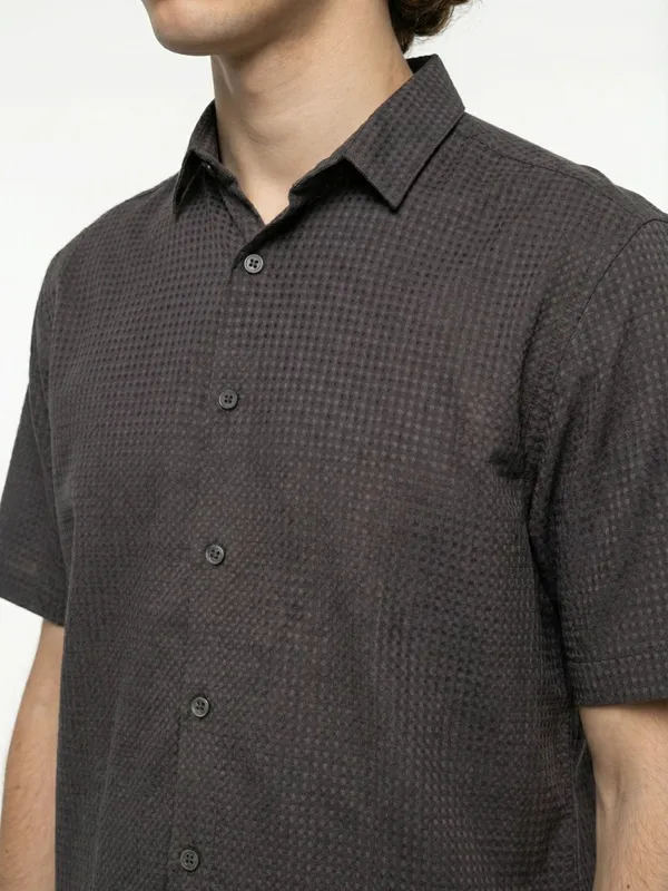 Men'S_Grey_Textured_Short_Sleeve_Casual_Shirt