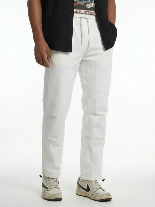 Men'S_White_Slim_Fit_Denim_Drawstring_Joggers