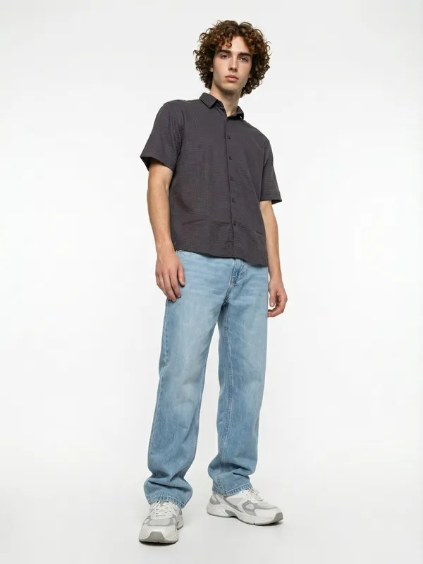 Men'S_Grey_Textured_Short_Sleeve_Casual_Shirt