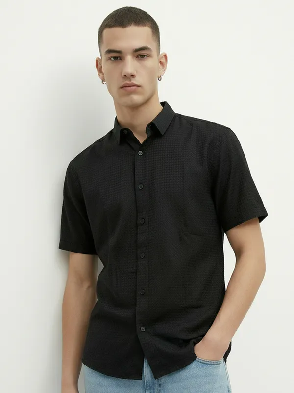 Men'S_Black_Textured_Short_Sleeve_Casual_Shirt
