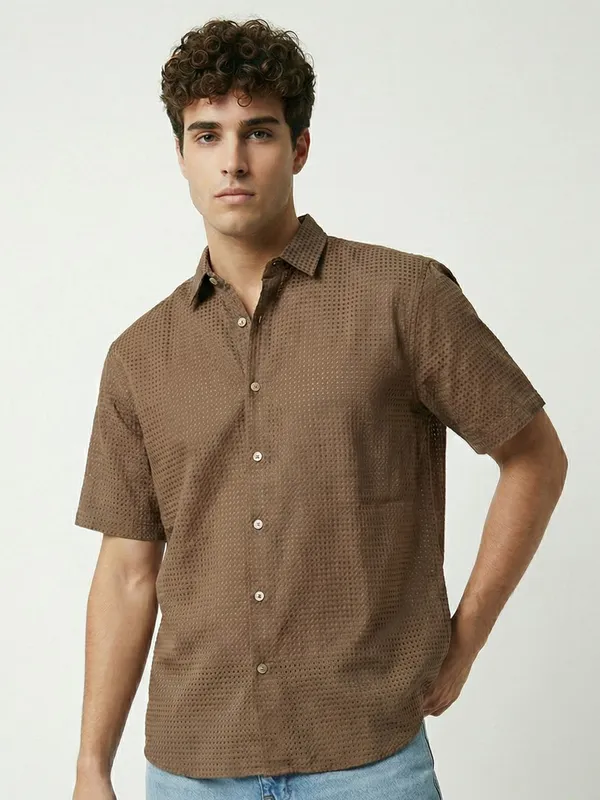 Men'S_Brown_Textured_Short_Sleeve_Casual_Shirt