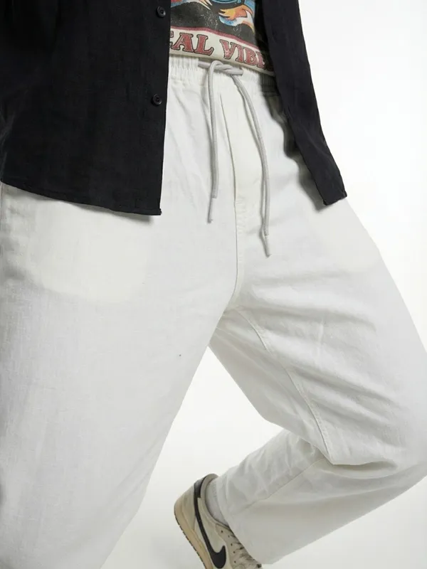 Men'S_White_Slim_Fit_Denim_Drawstring_Joggers
