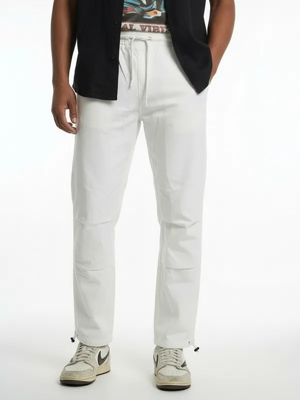 Men'S_White_Slim_Fit_Denim_Drawstring_Joggers