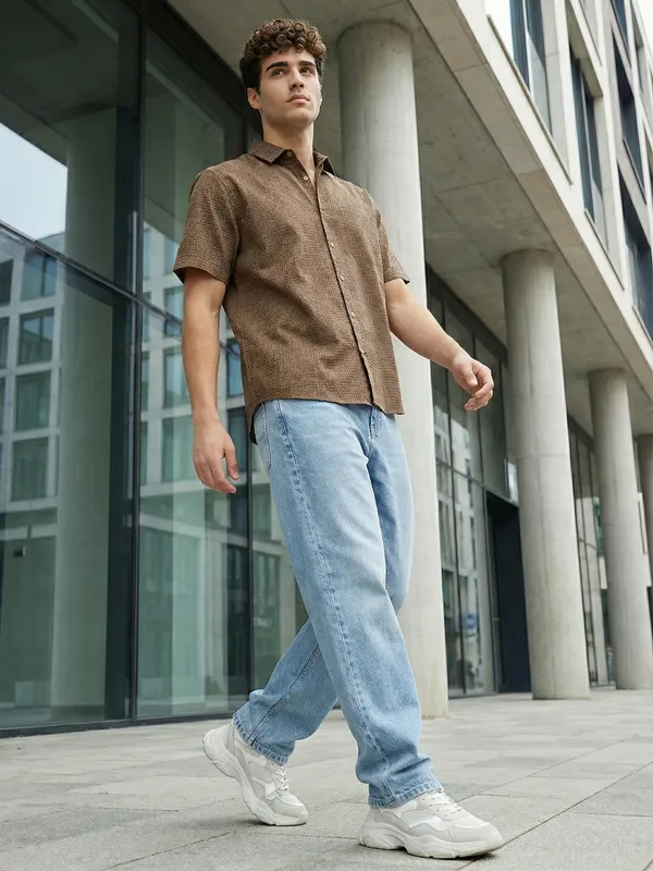Men'S_Brown_Textured_Short_Sleeve_Casual_Shirt
