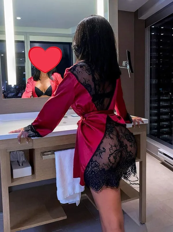Maroon_Satin_Kimono_Robe_Set_For_Women(upto_34_Bust_Size)