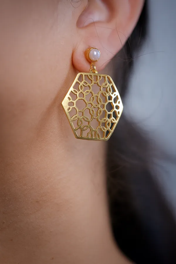 AURIM_BLAIR_EARRINGD_BRASS_GOLDEN_HONEYCOMB_FILGREE_WORK_WITH_REAL_PEARL