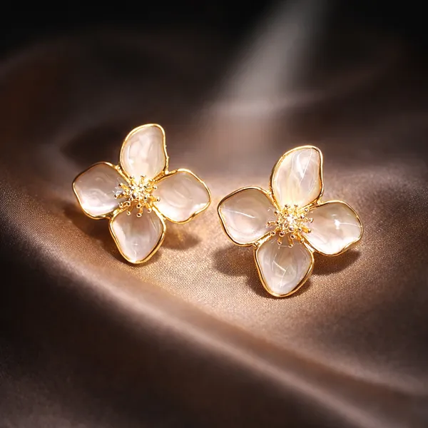 AURIM_BLAIR_STUD_EARRINGS_GERMAN_SILVER_FLOWER_WITH_ENAMEL_DRIP_WHITE
