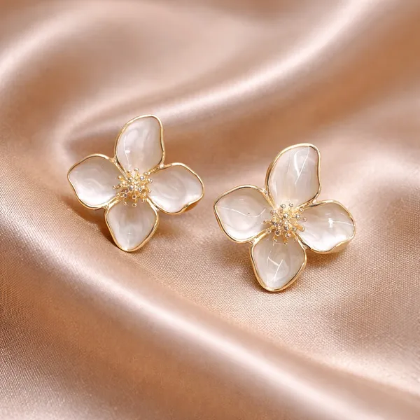 AURIM_BLAIR_STUD_EARRINGS_GERMAN_SILVER_FLOWER_WITH_ENAMEL_DRIP_WHITE