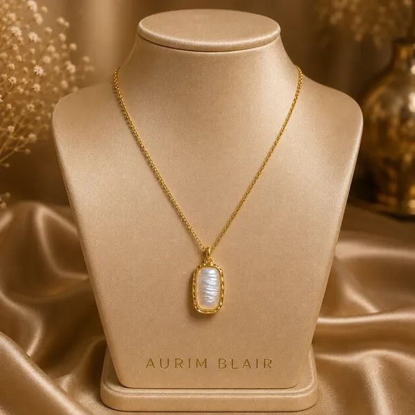 BAROQUE_PEARL_HAMMERED_PENDANT_NECKLACE