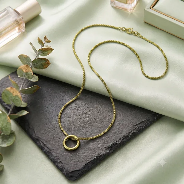 Eterna_Green_Gold_Circle_Pendant_Necklace