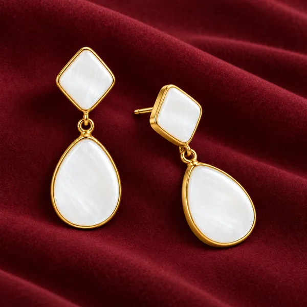 Ivory_Glow_Teardrop_Earrings