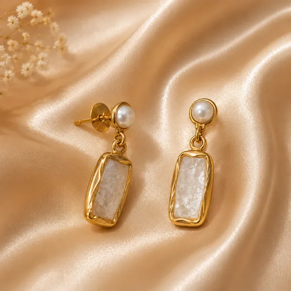 Lumière_Luxe_Gold_&__Baroque_Pearl_Drop_Earrings