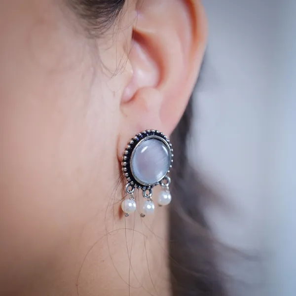 AURIM_BLAIR_STUD_EARRINGS_BRASS_HALO_DROP_With_FRESHWATER_PEARLS_LIGHT_GREY