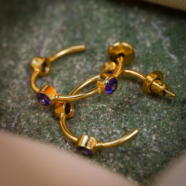 AURIM_BLAIR_EARRINGS_BRASS_GOLDEN_AND_BLUE_CRYSTALS_HOOP