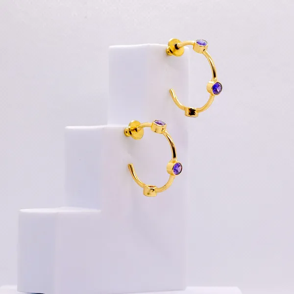 AURIM_BLAIR_EARRINGS_BRASS_GOLDEN_AND_BLUE_CRYSTALS_HOOP