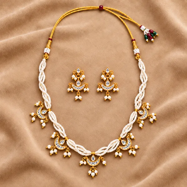 Chandrika_Pearl_Kundan_Crescent_Necklace