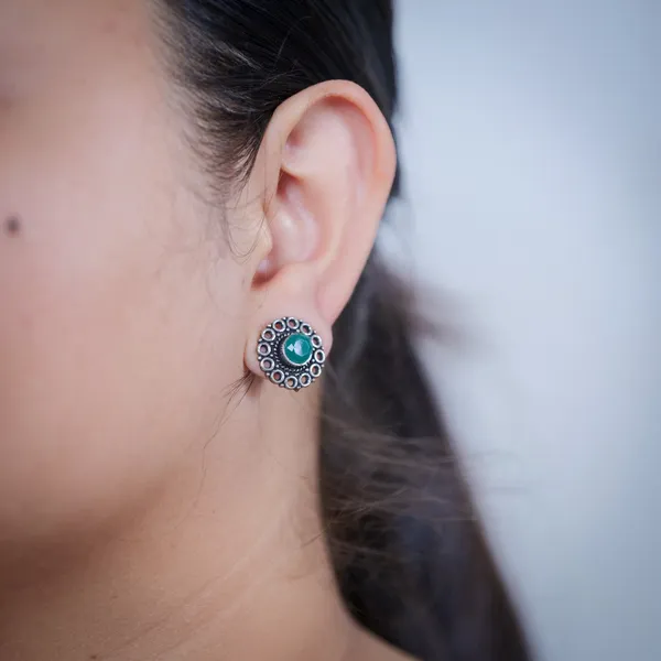 AURIM_BLAIR_STUD_EARRINGS_BRASS_FLOWER_PATERN_WITH_GREEN_CRYSTAL