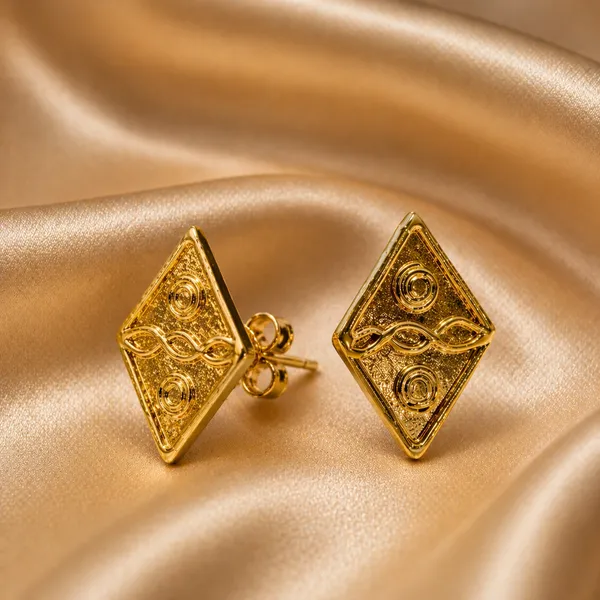 AURIM_BLAIR_STUD_EARRINGS_BRASS_DHOKRA_ART_DIAMOND_SHAPE
