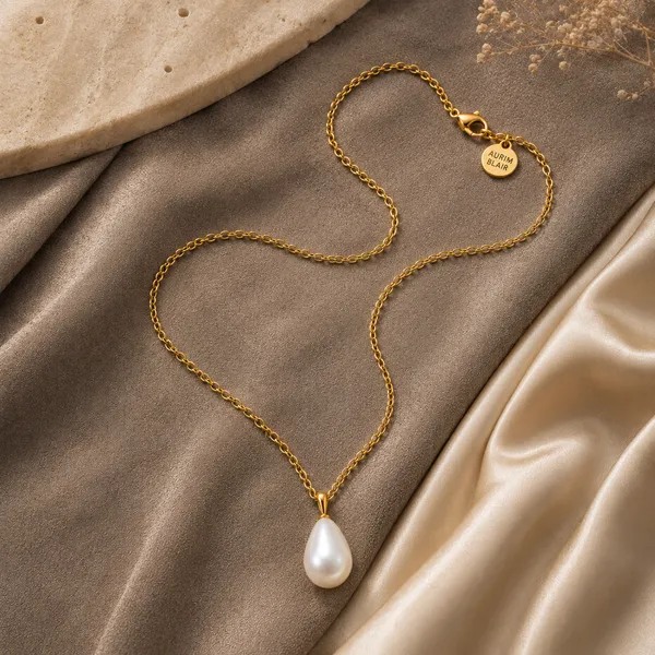 TEARDROP_PEARL_PENDANT_NECKLACE_BY_AURIM_BLAIR_