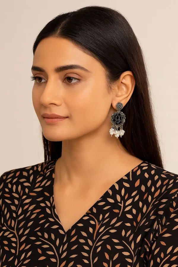 AURIM_BLAIR_STUD_EARRINGS_GERMAN_SILVER_CHAANDBALI_CRYSTAL_&_FRESH_WATER_JUNKA_BLACK