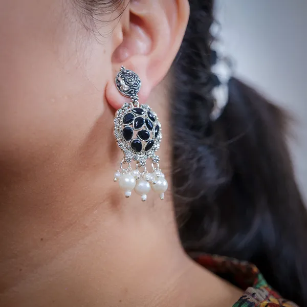 AURIM_BLAIR_STUD_EARRINGS_GERMAN_SILVER_CHAANDBALI_CRYSTAL_&_FRESH_WATER_JUNKA_BLACK