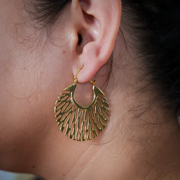AURIM_BLAIR_HOOP_EARRINGS_BRASS_JAALI_GOLDEN